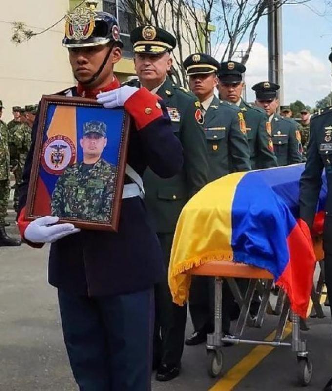 Die kolumbianische Armee ehrte die vier von FARC-Dissidenten massakrierten Soldaten