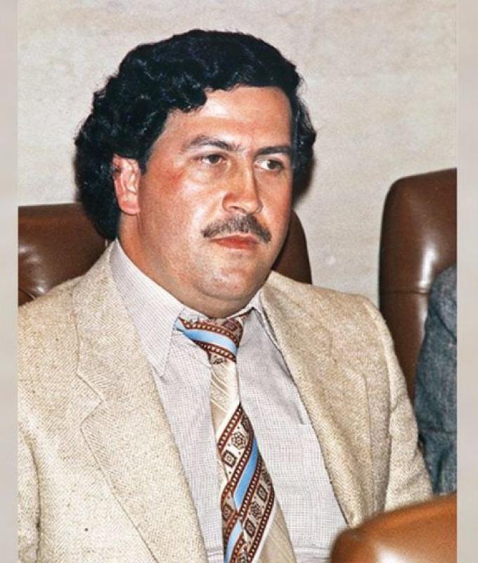 „Financial Times“ enthüllte einen harten Schlag gegen Pablo Escobar; Dies war die größte Operation zur Bekämpfung der Geldwäsche in den Vereinigten Staaten.
