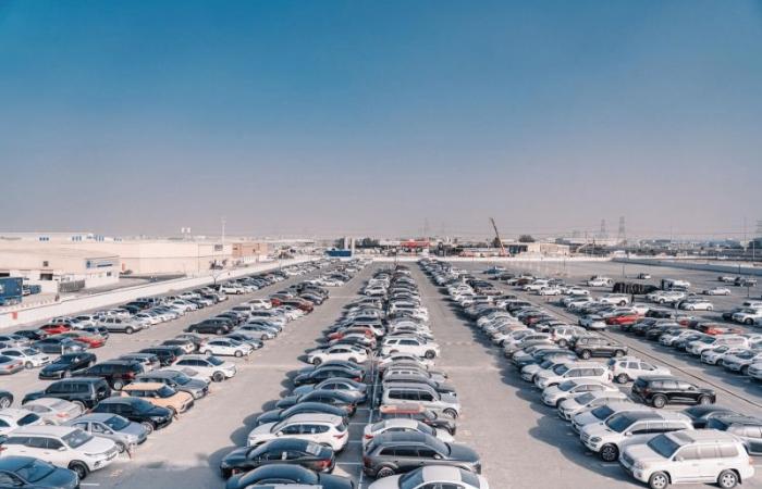 Überschwemmungsgeschädigte Fahrzeuge aus den Vereinigten Arabischen Emiraten geben Gebrauchtwagenkäufern Anlass zur Sorge