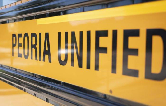 Der Peoria Unified School District entlässt einen Trainer, der wegen Sexualverbrechen festgenommen wurde