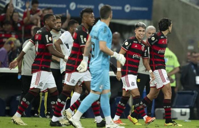 Mauro César lobt Flamengos Leistung gegen Gremio: „Kraft und Technik“