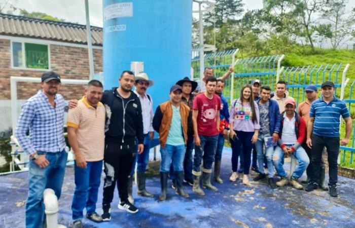 Das Umweltsekretariat von Boyacá schulte Klempner aus drei Gemeinden in der Wasseraufbereitung
