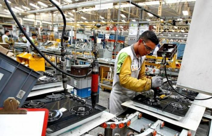 Anzeichen einer Besserung? Die kolumbianische Industrie verzeichnete für April 2024 Produktions- und Umsatzsteigerungen