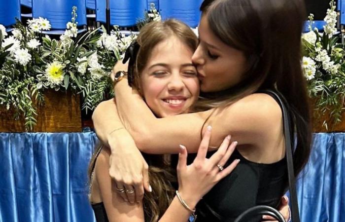 Evangelina Anderson ist stolz auf den Abschluss ihrer Tochter Lola