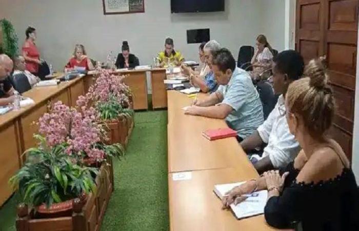 Das Provinzbüro der Partei analysiert die Situation mit der Wasserversorgung in Villa Clara