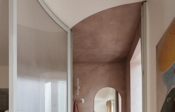 Kleine Wohnungen: Ein „Loft“-Aufbau und eine vom belgischen Design und den 70er Jahren inspirierte Dekoration verwandeln diese 40 m² völlig