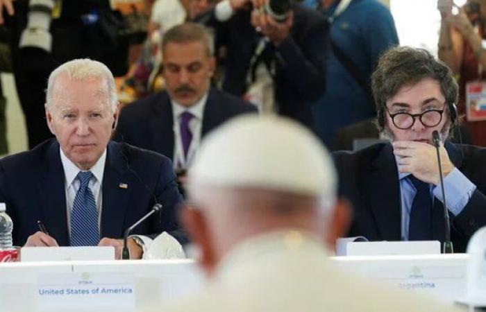 Javier Milei begrüßte Papst Franziskus und Joe Biden und sprach beim G7-Gipfel über künstliche Intelligenz