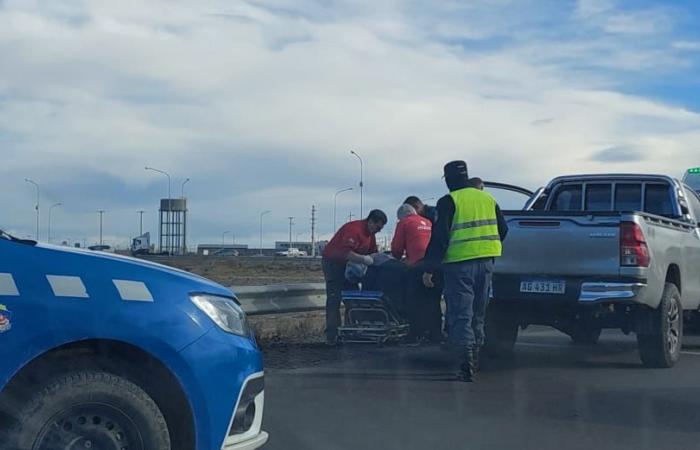 Unfall auf der Nordautobahn von Neuquén: Er verlor das Bewusstsein und prallte gegen ein Auto