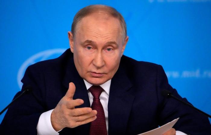 Putin sagt, er werde einen sofortigen Waffenstillstand anordnen, wenn die Ukraine zwei Bedingungen erfülle