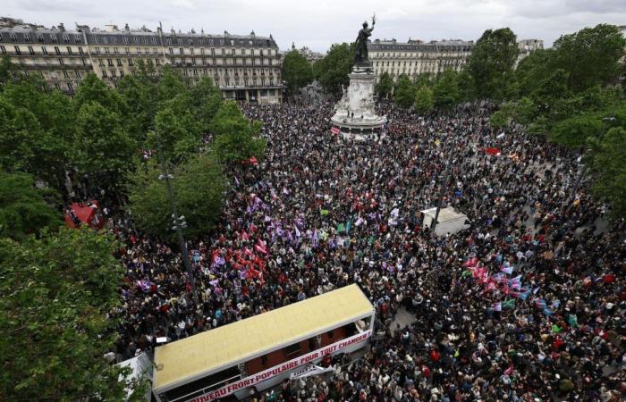 Tausende Menschen protestieren in Frankreich gegen die extreme Rechte