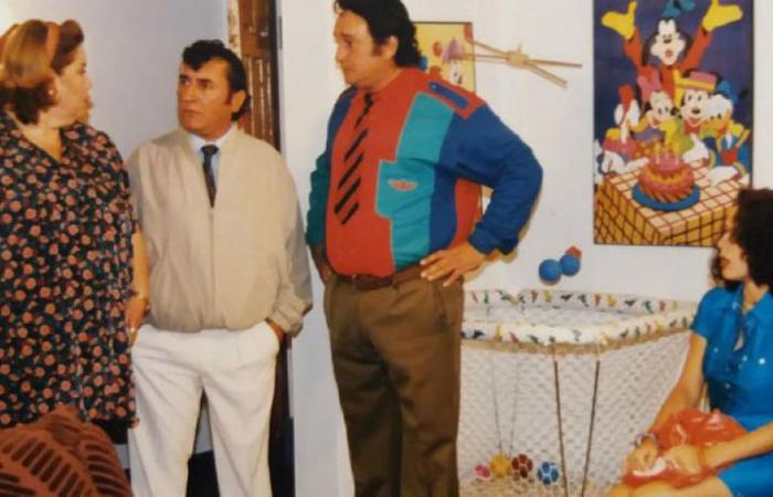 Gedenken an Rodolfo Bravo, den prominenten Schauspieler aus „Los Fisicoculturistas“, der bei einem tödlichen Autounfall ums Leben kam