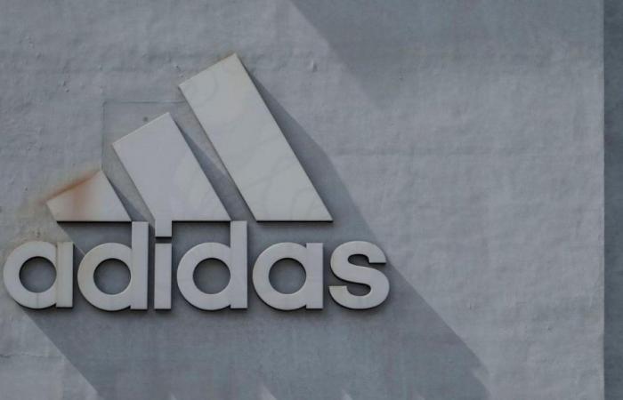 Rabatte bei Adidas: Tennisschuhe und T-Shirts zum halben Preis