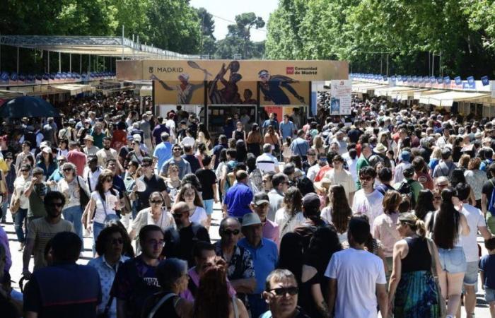 Die Madrider Buchmesse schließt mit ähnlichen Verkaufszahlen wie 2023 und mehr Besuchern