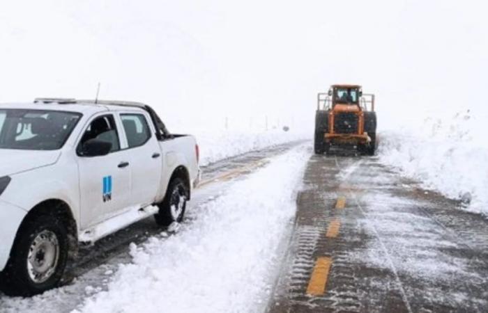 Aufgrund des starken Schneefalls in Mendoza bleibt der Cristo-Redentor-Pass in Mendoza weiterhin gesperrt