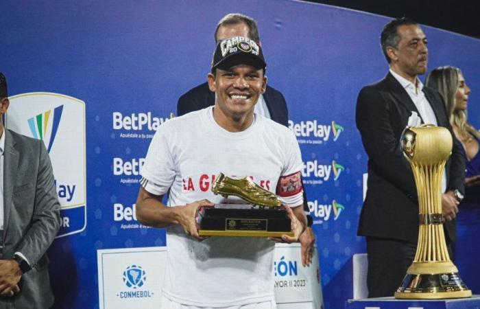 Bacca bestätigte sich als bester Torschütze Kolumbiens und gewann seinen vierten Goldenen Schuh