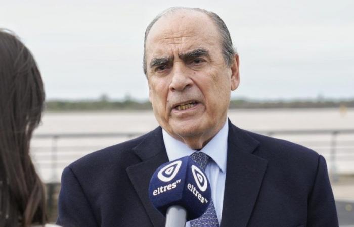 Guillermo Francos, nach der Verabschiedung des Bases-Gesetzes im Senat: „Sie haben am Veranstaltungsort und auf der Straße verloren.“