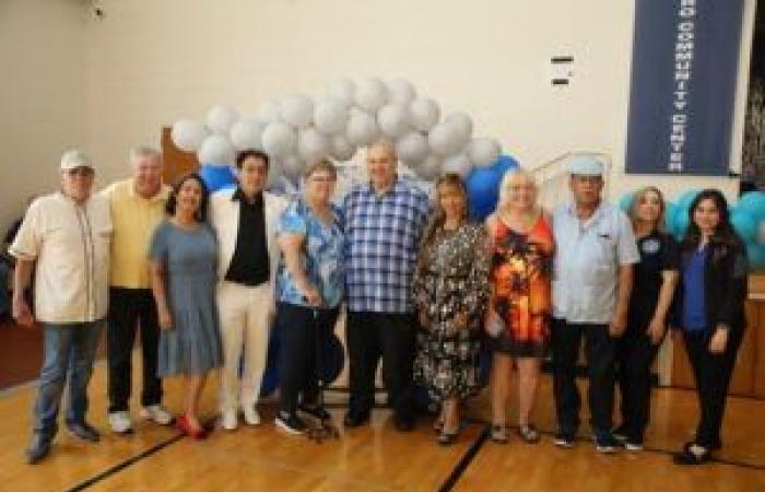 Senioren genießen am 12. Juni eine besondere Vatertagsfeier – Stadt Cicero, IL