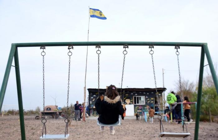 Sie haben einen Picknickplatz auf dem Neuquén-Plateau gebaut, damit die Kinder „nicht im Müll herumlaufen“.