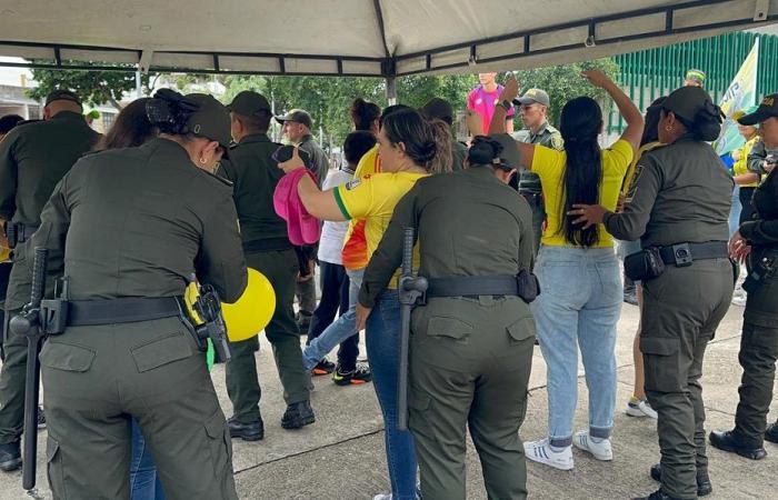 Die Nationalpolizei engagiert sich für den Empfang des Club Atlético Bucaramanga – CorrillosR