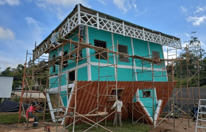 Eindrucksvoll! Dies ist das erste umgedrehte Haus, das in Antioquia gebaut wurde