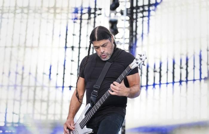 Die brandneue Errungenschaft von Robert Trujillo (Metallica): So debütiert er mit seinem Bass auf der Bühne – aktuell