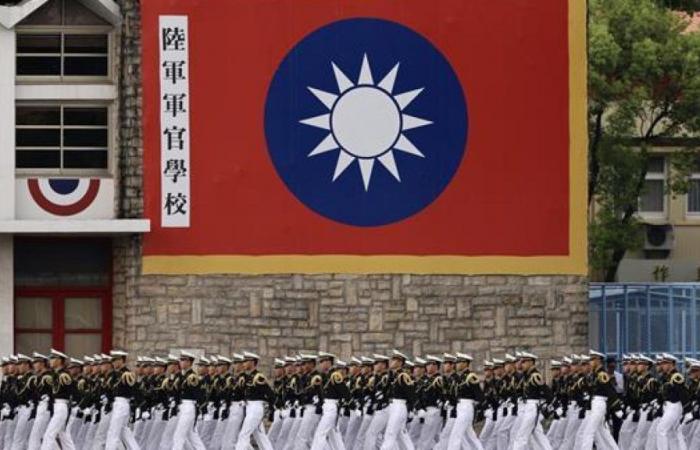 Taiwans Präsident besteht zum 100. Jahrestag seiner Armee auf völliger Unabhängigkeit von China