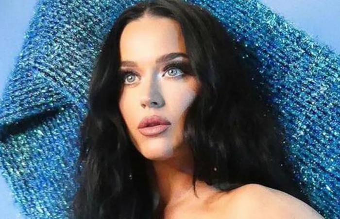 Mit einem sexy und futuristischen Cover kündigte Katy Perry die erste Vorschau ihres neuen Albums „Woman’s World“ an.