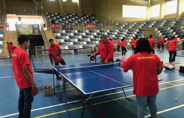 Sie bieten kostenlose Sportworkshops für Menschen mit Behinderungen, Betreuer und ältere Erwachsene an – El Serenense