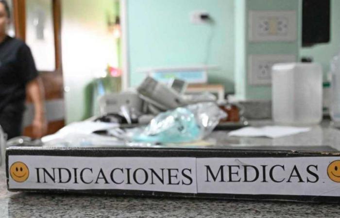 Sie schlagen vor, den Titel von Ärzten aus Krankenhäusern in Río Negro nicht beizubehalten, damit sie im privaten Sektor arbeiten können