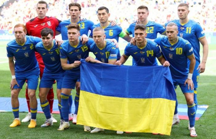 Warum sind russische Flaggen bei ukrainischen Spielen verboten?