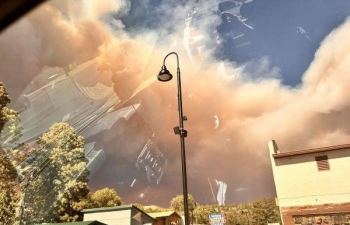 In Ruidoso brechen zwei Evakuierungsbrände aus