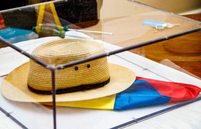 Das Foto: Carlos Pizarros Hut gilt als Kulturerbe