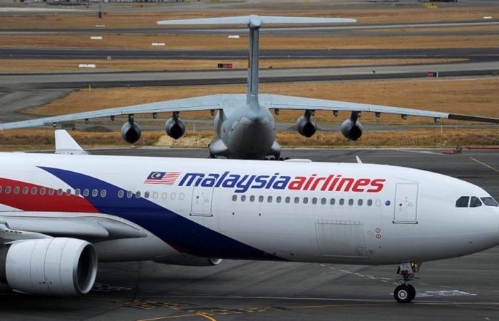 Sie entdecken ein Signal vom vermissten Flugzeug der Malaysia Airlines. Wird das Rätsel ein Ende haben?
