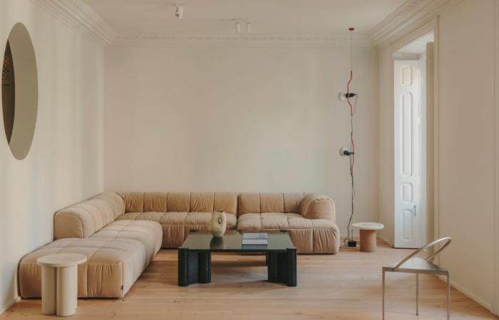 Eine minimalistische Wohnung in Los Jerónimos, die nach dem Vorbild und Abbild ihres Besitzers gestaltet wurde: „Alles musste geändert werden, so wenig wie möglich.“
