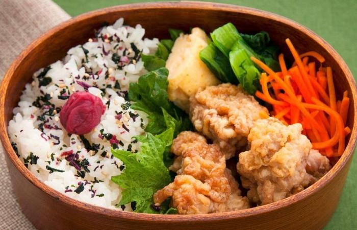 Gebratenes Hühnchen „Karaage“ ist bei weitem das Lieblingsessen japanischer Oberstufenschüler