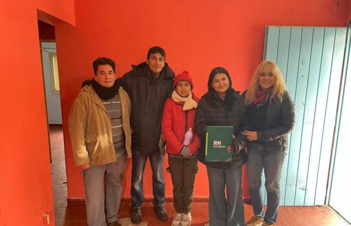 Zwei im Rahmen eines IPPV-Plans wiederhergestellte Häuser wurden an Familien übergeben – Más Río Negro