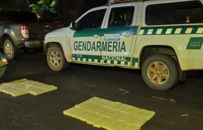 Die Gendarmerie beschlagnahmte bei einer Kontrolle in Misiones mehr als 58 Kilo Marihuana, die zwei Personen auf der Flucht zurückgelassen hatten