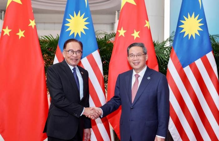 Der chinesische Ministerpräsident fordert China und Malaysia nachdrücklich auf, die Koppelung der Entwicklungsstrategien zu stärken