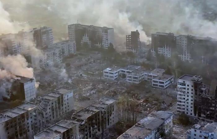 Russland begann, eine neue Generation von Bomben einzusetzen, mit denen es in ukrainischen Städten Verwüstung anrichtet