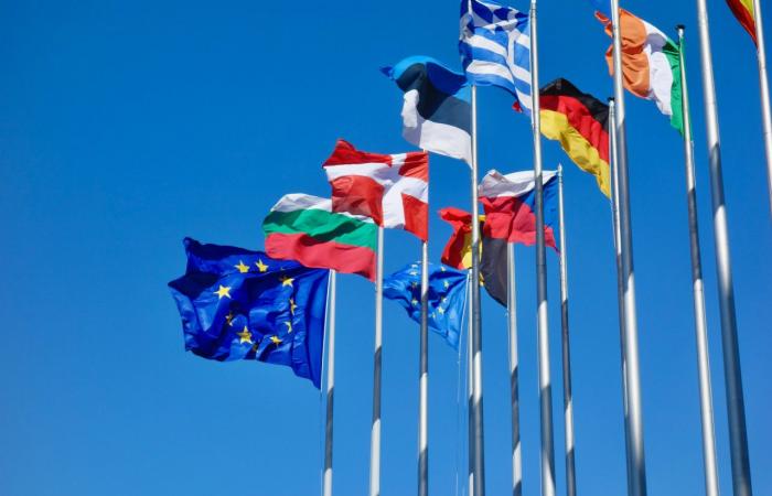 Die EU hat einem neuen Sanktionspaket gegen Russland zugestimmt: Es beinhaltet ein Verbot der Wiederausfuhr von Flüssigerdgas