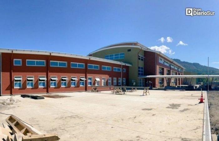 Im Juli wird der Ersatz der Los Lagos Fused School wieder aufgenommen