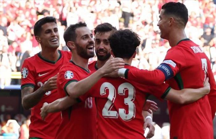 Portugal zieht nach einem Sieg über die Türkei (0:3) ins Achtelfinale ein.