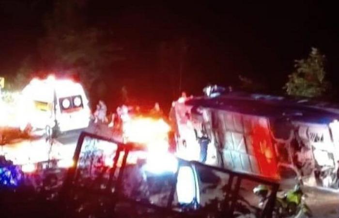 Bei einem Unfall in Cúcuta sind zwei Menschen ums Leben gekommen und sechs verletzt