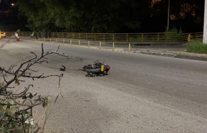Ein Sportlehrer war der Motorradfahrer, der auf der Autobahn nach Piedecuesta starb