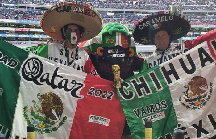 Es ist zurück! Caramelo ist im NRG-Stadion zu sehen, wo er die mexikanische Nationalmannschaft unterstützt