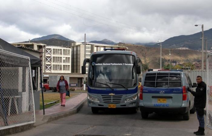 Zwei Stadträte aus Nariño wurden bei einer Schießerei verletzt, als sie einen Besuch im La Picota-Gefängnis verließen