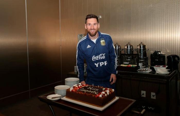 Messi feiert heute in der Privatsphäre der Nationalmannschaft: Frustrationen, Geschenke und eine Feier, die endlich ausgiebig sein wird
