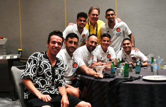 Rigo Urán besucht die kolumbianische Nationalmannschaft vor dem Debüt