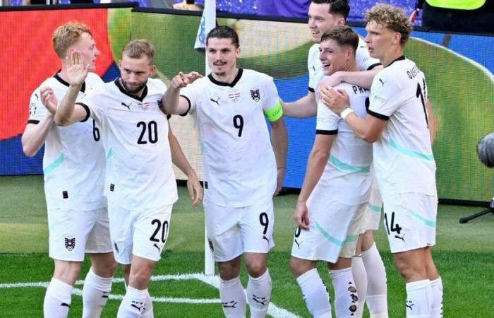Österreich überraschte die Niederlande und verdrängte Frankreich vom ersten Platz in der Gruppe D der Europameisterschaft