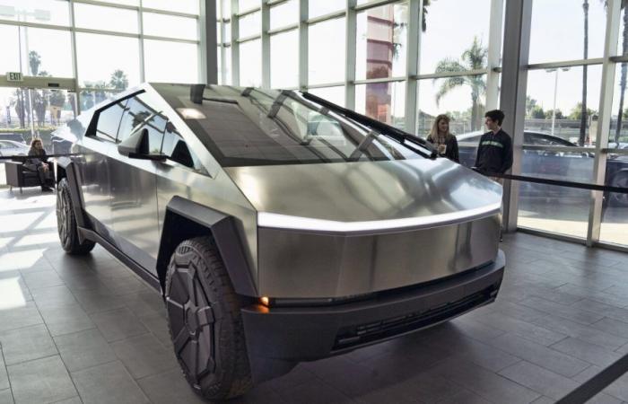 Tesla ruft zum vierten Mal sein futuristisches Cybertruck-Modell zurück